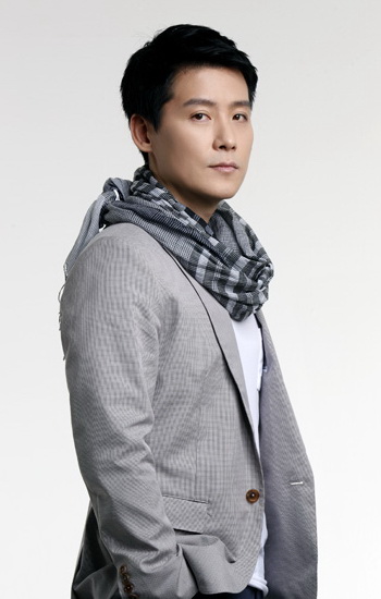 Cast03